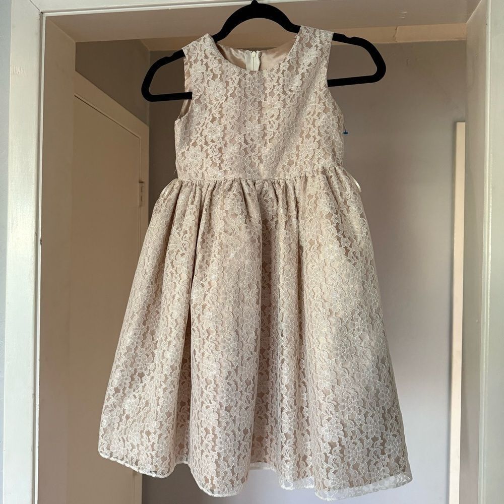 SZ 8 Girls Elegant Cream Lace Kids Dress